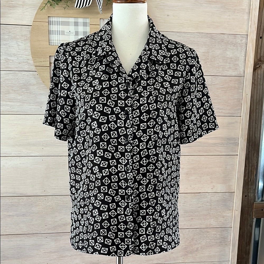 Liz Baker Black and White Geometric Women's Shirt 10 Petite